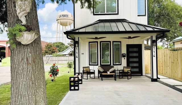 The Mini Mansion on Main Street