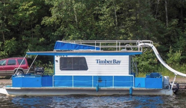 The Minnow Houseboat at Timber Bay