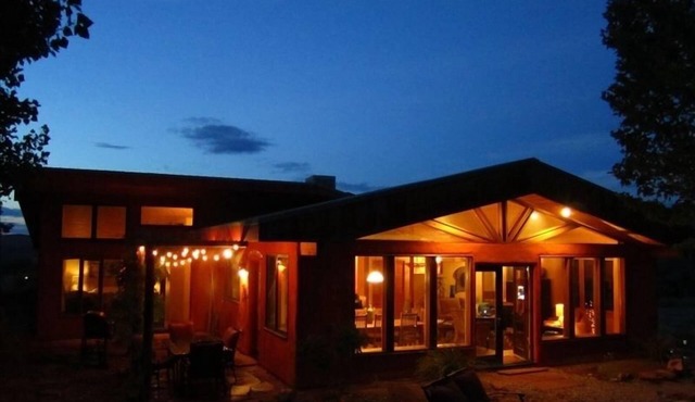 The Moab Pearl Ecolodge I Peaceful Retreat I Private Hot Tub I 360° Views!