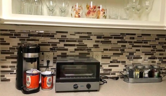 The Model T Suite at Snooze and Cruise Apartments
