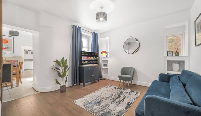 The Modern Cwtch House - Swansea