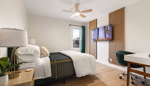 The Modern Haven-3 beds, excellent location in peaceful Loves Park