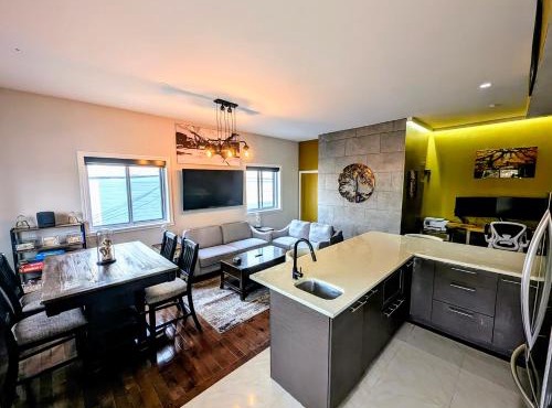 The Modern Stays