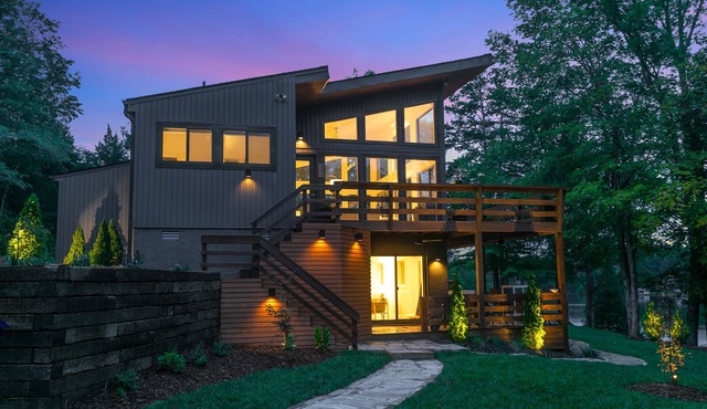 "The Modern Treehouse" on Hyco Lake, NC