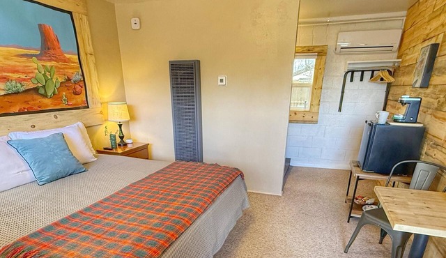 The Mokee Motel (Room 2)
