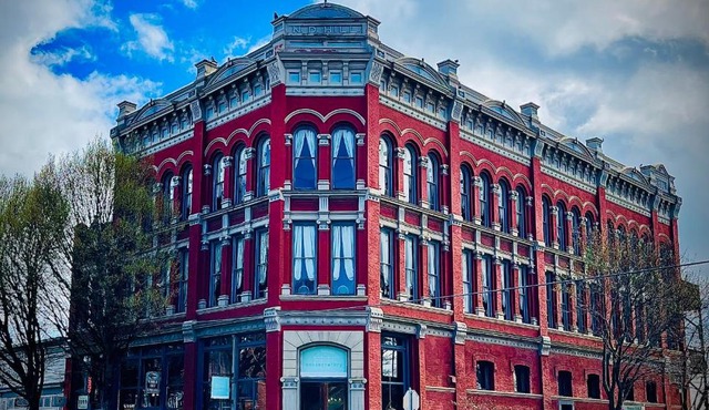 The Monarch Hotel