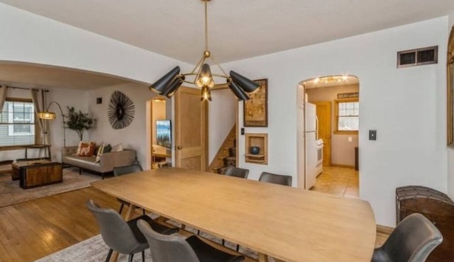 The Monroe-Cozy Vintage Midcentury Modern Bungalow
