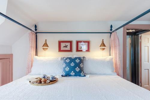 The Monroe in Historic DelRay