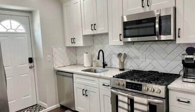 The Monrow Brownstone!