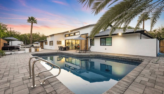 The Montecito | Luxury Villa + Casita in Old Town
