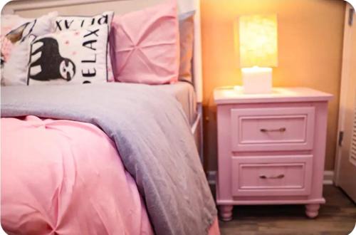 The Monthly stay Apartment for 8, pool and grill