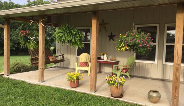 THE MOORESVILLE GUEST HOUSE
