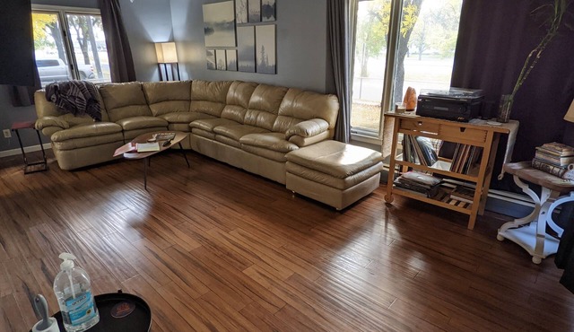 The Moorhead Place 2. Dog friendly, warm home near colleges and medical centers