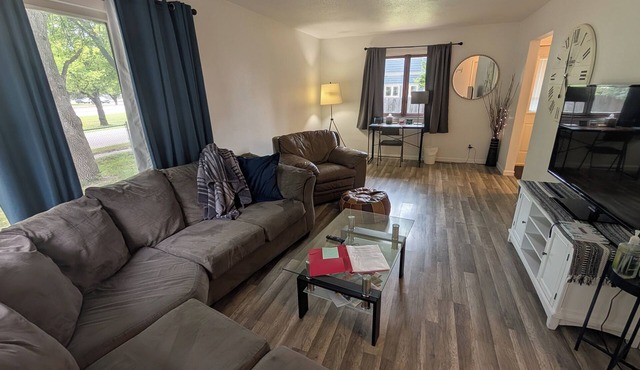 The Moorhead Place. Dog friendly, warm home near colleges and medical centers