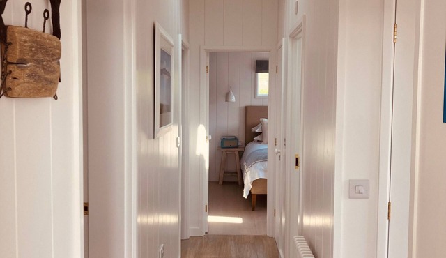 The Moorings - a lodge that sleeps 6 guests in 3 bedrooms