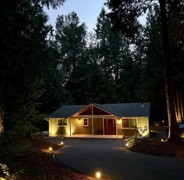 The Mossy Nook A Cozy Escape in the Woods!