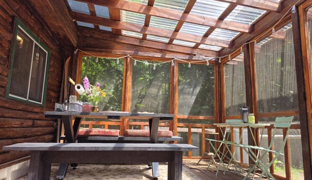 The Mother Lodge - Cozy Cabin on the Creek