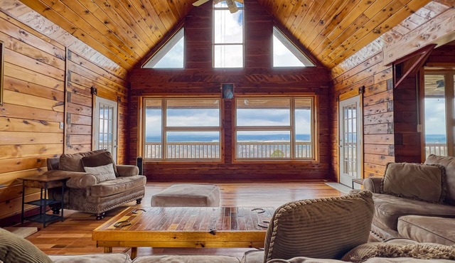 The Mountain Crest Cabin