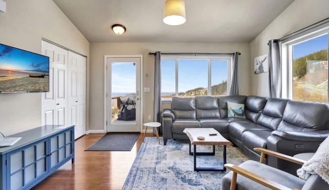 The Mountain Top Escape w/Scenic Views & Trails