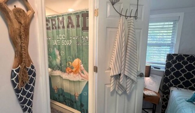 The Muddy Mermaid - Neptune's Grotto Old Florida Adventure Retreats