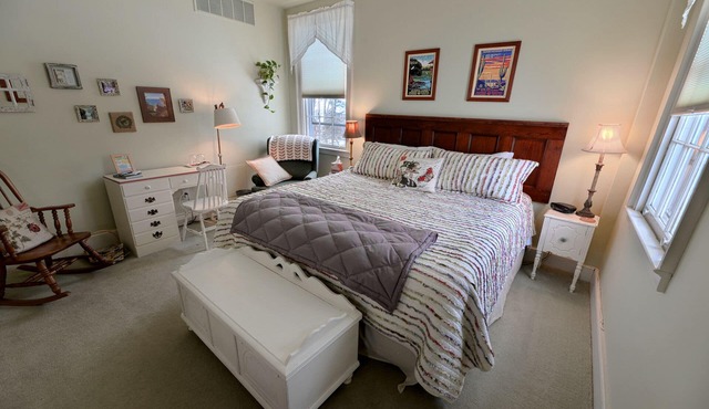 The Muir - Exclusive Ensuite, Garden View