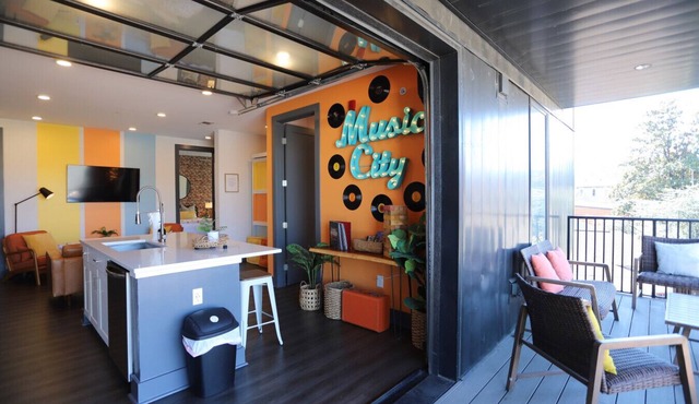 The Muse Nashville Oasis: Modern 2BR | Balcony & Rooftop | Near Broadway