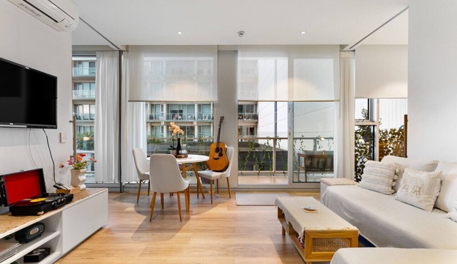 The Music Room luxury apartment near city