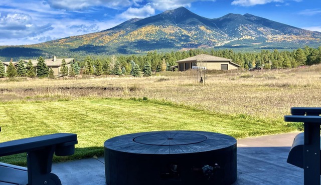 The Mustard Seed-Conveniently located w/gorgeous views @ the base of Snowbowl!