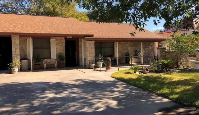 The N.I.C.E. house- Neat, Inviting, Comfortable, Entertaining!