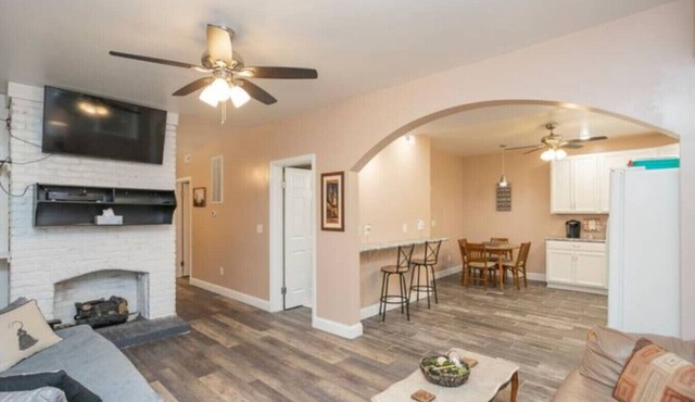 *The Nashville Nest! Minutes frm DT and Airport*