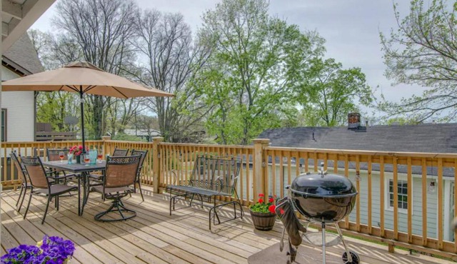 The Nashville White House