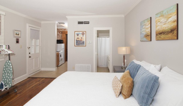 The Natchez Pearl - Professional Suite