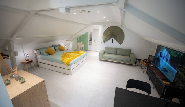 THE NATURAL INSTANT in the heart of the VEXIN! 40 minutes from Paris and 1 hour from Normandy.