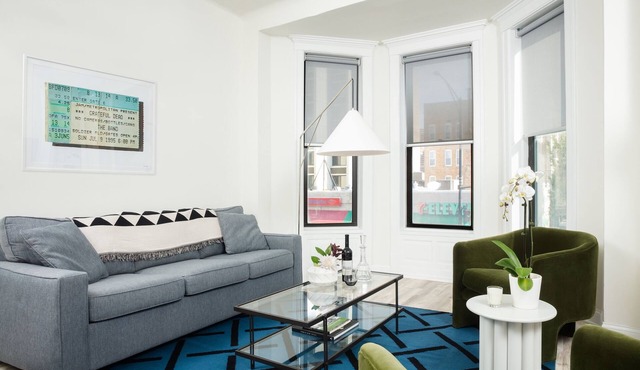 The Neighborhood Hotel - Lincoln Park 301 - One Bedroom