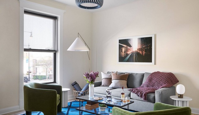 The Neighborhood Hotel - Lincoln Park 204 - Two Bedroom