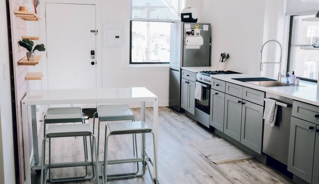 The Neighborhood Hotel - Lincoln Park 303 - Two Bedroom