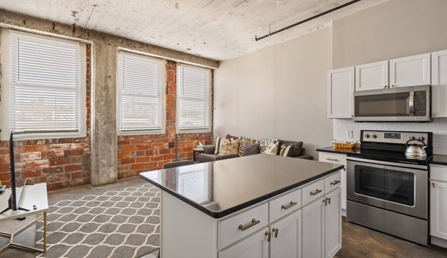 The Nelson Lofts - Unit 6 (1 BR)
