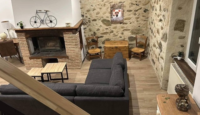 The Néo refuge, 4km from Lourdes at the foot of the Pyrenees. Ideal for families.