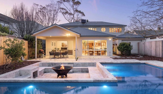 The Nepean | 100m to Beach, Pool & Fire Pit