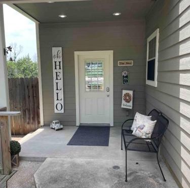 The Nest 1 Bedroom Suite 12 min from Magnolia