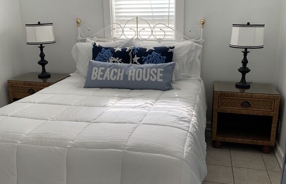 The Nest, 2 bed,1 block to beach, pier & restaurants, dog friendly