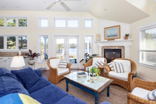 The Nest at Deep Cove