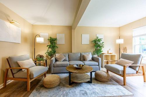 The Nest at Harmony Woods: Lux DC getaway + office