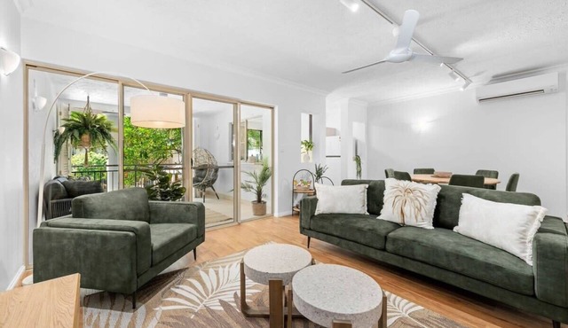 The Nest Cairns - Resort, Pools & Free Parking