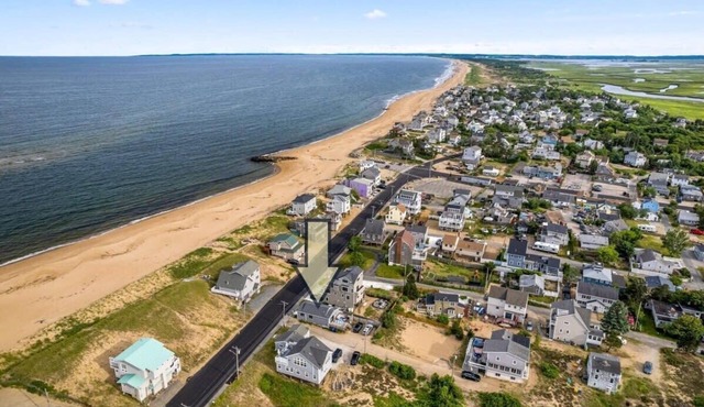 The Nest | High-End Kitchen | Steps to Beach | A/C