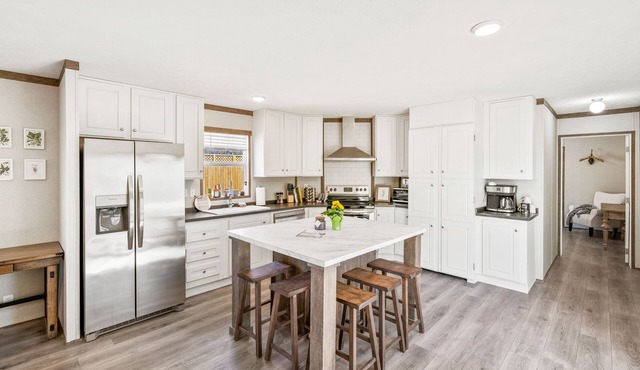 The Nest on Hawks Ridge with Mountain Views