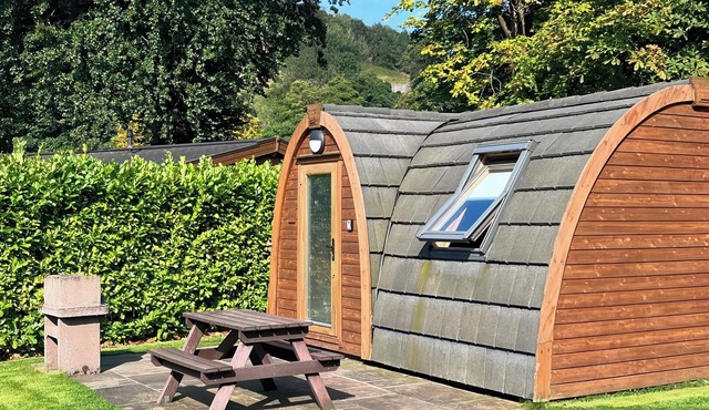 THE NEST POD, pet friendly, with a garden in Greenfield