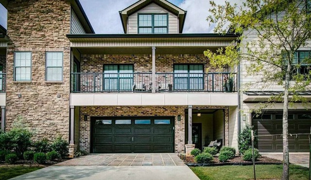 The Nest · The Nest: Downtown Huntsville, Walk Everywhere