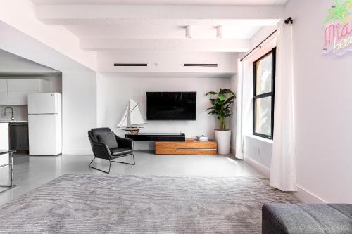 The Netherland 2A I Ocean Drive I MIAMI BEACH OCEAN RENTAL