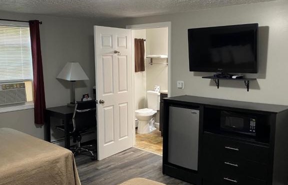 The New Lantern Motel